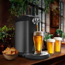 BeerFlow Steel 5000 Dispensador de cerveza con acabados de acero inoxidable de 65 W con temperatura ajustable de 2°C a 12°C, compatible con barriles universales presurizados y no presurizados de 5L, asa y bandeja recogegotas extraíbles, y pies antideslizantes para mayor estabilidad.