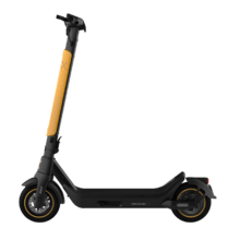 Bongo X45 Sport IT Connected DE Patinete eléctrico con potencia máxima de 900 W que permite superar pendientes y desplazarse por cualquier superficie. Con autonomía de hasta 45 km. Cumple con todos los requisitos de la nueva normativa española de circulación