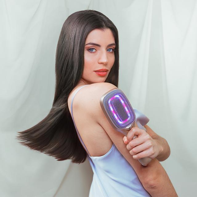 HairCare Revitalize Cepillo reparador de cabello con 5 tecnologías: vibración, iones negativos, microcorrientes EMS, láser de baja potencia (LLLT) y luz LED roja y azul. Sustituye tu cepillo convencional y ayuda a regenerar las cutículas del cabello.