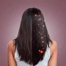 HairCare Revitalize Spazzola riparatrice per capelli con 5 tecnologie: vibrazione, ioni negativi, microcorrenti EMS, laser a bassa potenza (LLLT) e luce LED rossa e blu. Sostituisci la tua spazzola convenzionale e aiuta a rigenerare le cuticole dei capelli.