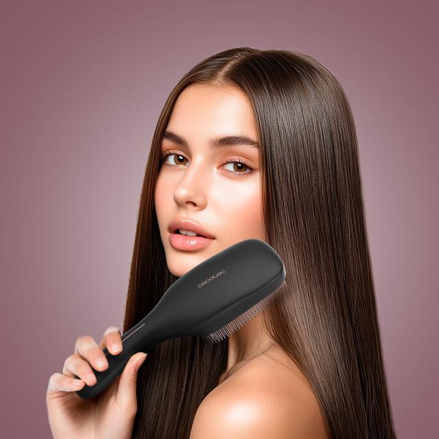 HairCare Revitalize Brosse réparatrice capillaire avec 5 technologies : vibration, ions négatifs, microcourants EMS, laser basse puissance (LLLT) et lumière LED rouge et bleue. Remplacez votre brosse conventionnelle et aidez à régénérer les cuticules des cheveux.