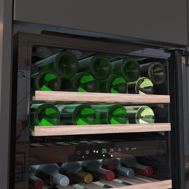 GrandSommelier Duo 36000 Touch Black Compressor Vinoteca completamente integrable con cristal negro, Apertura táctil mediante sensor, Doble zona temperatura 5ºC a 20ºC, Capacidad 36 Botellas, Dimensiones 60x60cm, Iluminación LED interior, Compresor integrado, Display LED Interior, Funcionamiento silencioso, 3 Estantes madera