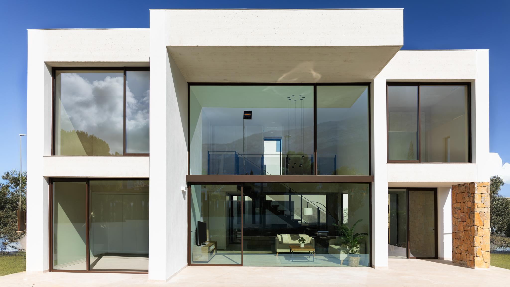 Ideal para cristaleras grandes