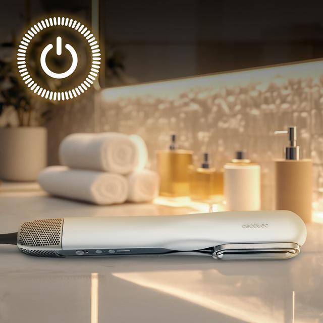 Lisseur RitualCare Air Lisse 2en1 Aluminium Air avec 2 têtes : brosse et concentrateur. Il dispose de 106 000 tr/min avec un moteur numérique de haute technologie. Séchez et lissez vos cheveux avec ce fer pour gagner du temps.