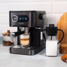 Power Espresso 20 Pro Latte Machine à café expresso et cappuccino, café à froid, avec 20 bar et buse vapeur réglable.
