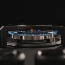 Bolero Squad G 1400S Nano Glass - Placa de gas de 1 Fuego, 3,4kW, Nano Glass, Parrillas de Hierro Fundido, Quemador WOK Triple Corona, Encendido Electrónico, Seguridad en Válvulas, accesorio para la conversión de gas incluído.