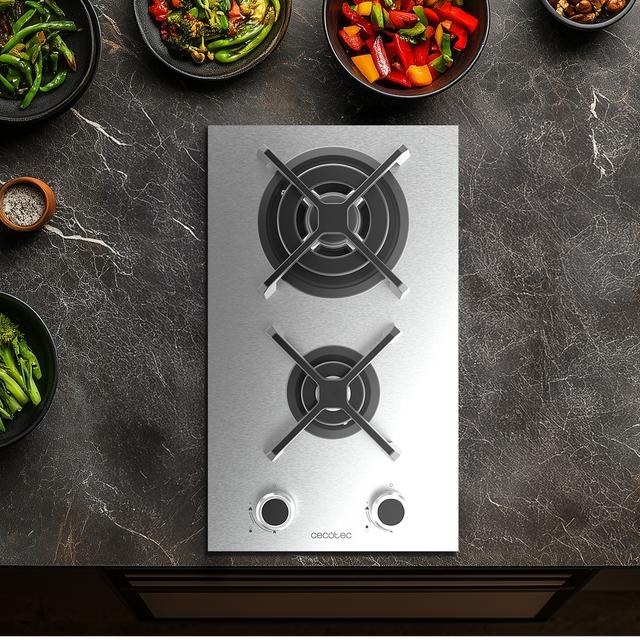 Bolero Squad G 2400S Inox Plaque de cuisson à gaz Cecotec Bolero Squad G 2400S Inox - avec 2 foyers, 5,2 kW, acier inoxydable, grilles en fonte, foyer WOK à triple anneau, allumage électronique, système de sécurité des valves, conversion au gaz butane.