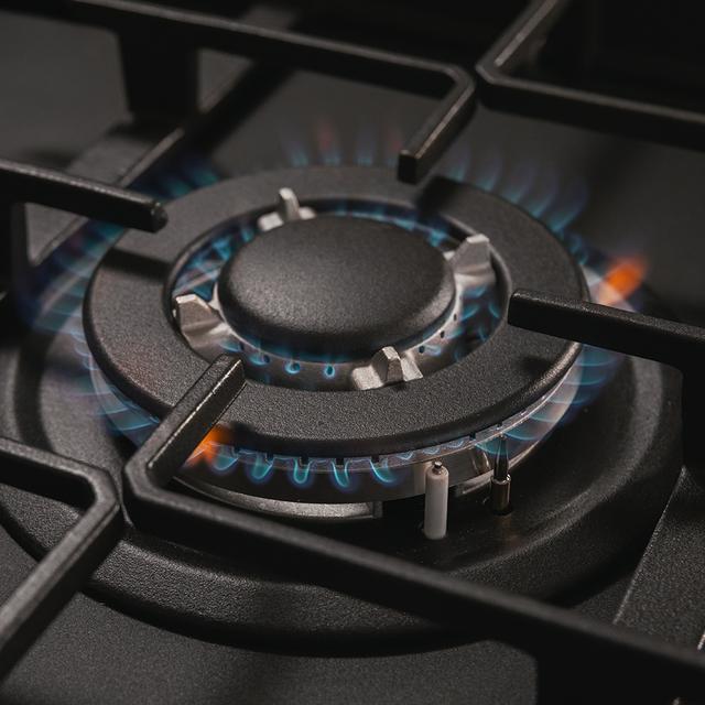 Bolero Squad G 2400F Glass Black - Placa de gas de 2 Fuegos, 5,2kW, Glass Black, Parrillas de Hierro Fundido, Quemador WOK Triple Corona, Encendido Electrónico, Seguridad en Válvulas, accesorio para la conversión de gas incluído.