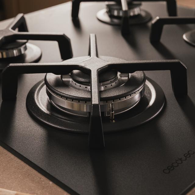 Bolero Squad G 4400S Nano Glass - Placa de gas de 4 Fuegos, 8kW, Nano Glass, Parrillas de Hierro Fundido, Quemador WOK Triple Corona, Encendido Electrónico, Seguridad en Válvulas, accesorio para la conversión de gas incluído.