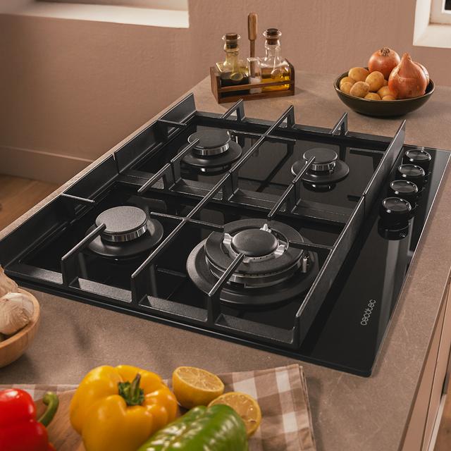 Bolero Squad G 4400F Glass Black - Placa de gas de 4 Fuegos, 8kW, Glass Black, Parrillas de Hierro Fundido, Quemador WOK Triple Corona, Encendido Electrónico, Seguridad en Válvulas, accesorio para la conversión de gas incluído.