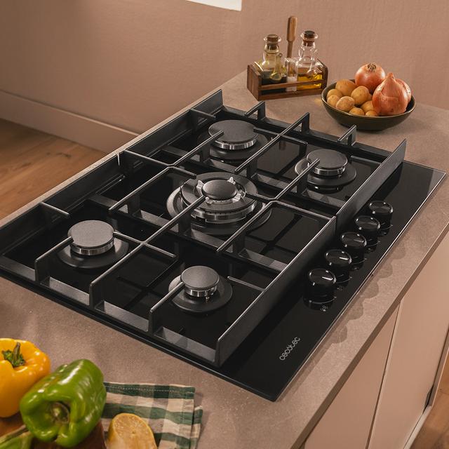 Bolero Squad G 5400F Glass Black - Placa de gas de 5 Fuegos, 10,4kW, Glass Black, Parrillas de Hierro Fundido, Quemador WOK Triple Corona, Encendido Electrónico, Seguridad en Válvulas, accesorio para la conversión de gas incluído.