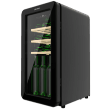 Bolero GrandSommelier Origin 18 Hit Black Vinoteca de diseño retro color negro, Capacidad para 18 botellas, Control electrónico de temperatura mediante display LED, Rango ajustable de 5 a 20ºC, Compresor Integrado, Tecnología NoFrost, Estantes de madera, Luz interior, Ventilación interna asistida por ventilador, Dimensiones de Alto 74,3cm, Ancho 36,6cm, Fondo 47,6cm