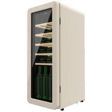 Bolero GrandSommelier Origin 24 Hit Beige Cave à vin rétro en beige, capacité pour 24 bouteilles, contrôle électronique de la température par écran LED, plage de réglage de 5 ºC à 20 ºC, technologie NoFrost, clayettes en bois, éclairage intérieur, ventilation interne assistée, 92,8 cm de hauteur, 36,6 cm de largeur, 47,6 cm de profondeur.