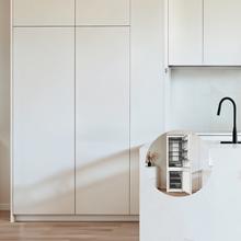 Bolero CoolMarket Combi BI-S MC 232 E Kombi-Kühlschrank mit Schiebetürsystem, Höhe 177, Breite 54cm, Fassungsvermögen 232 Liter, Metal Cooling (Metallkühlung), NoFrost, Energieklasse E, Fast Cooling (Schnellkühlung), Fast Freezing (Schnellgefrieren) und Urlaubsmodus