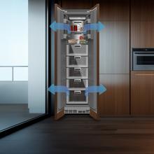 Bolero CoolMarket UF BI-D 222 GREY E Congelador 1 puerta integrable de puerta fija, 187x55,9cm, 222 Litros, Metal Cooling, Cavidad Interior gris prémium, Fast Freezing, modo Vacaciones y Clase Energética E,