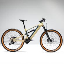 TR AtlasPro Carbon es la cúspide de nuestra gama de bicicletas eléctricas de montaña. Con un cuadro de carbono de alta resistencia, ruedas de 29", una impresionante autonomía gracias a su batería LG de 749Wh, y equipada con componentes de élite, esta bicicleta está diseñada para ofrecer una experiencia de conducción suprema y sin igual. La TR AtlasPro Carbon es la elección definitiva para los ciclistas más exigentes que buscan excelencia y rendimiento en cada trayecto.