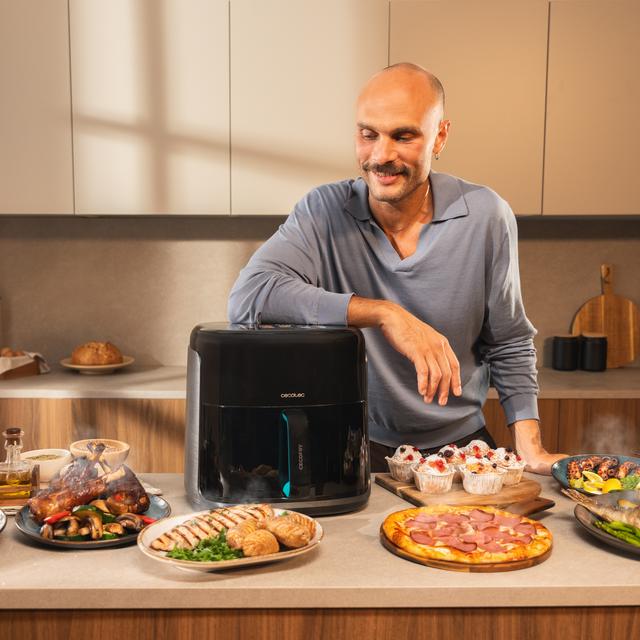 Cecofry&Grill Smokin'Prime 8500 Freidora de aire con doble resistencia para dorado perfecto y sabor de parrilla en carnes, capacidad de 8.5 litros y potencia de 2300 W para platos saludables.