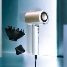 DryGlam Nano Plasma Champagne Secador de pelo Brushless de Última Generación, Potencia de 110,000 RPM y 1600W, Función de Plasma, Gran Flujo de Aire, Silencioso y Duradero.
