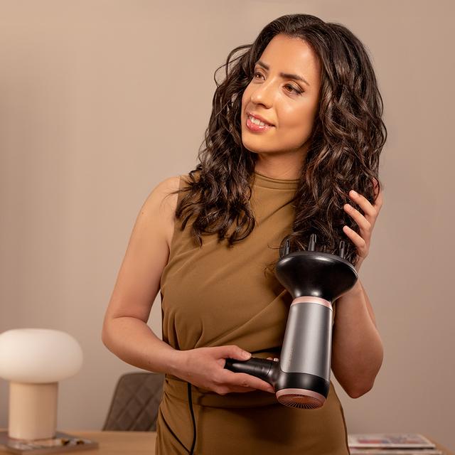 IoniCare Power&Go Heaven Black Secador de pelo DC plegable con tecnología iónica real y pro style que incluye boquilla de precisión, difusor y función de aire frío