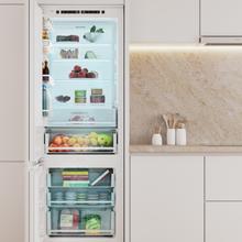 Réfrigérateur combiné intégré Bolero CoolMarket Combi BI-D FLW 341 E avec porte fixe, 341 L, Total NoFrost, Full LED Wall, Fresh Zone Plus, taille XL avec compresseur Inverter Plus, refroidissement rapide et congélation rapide, mode vacances, mode intelligent, classe E et 193,7 x 69 cm.