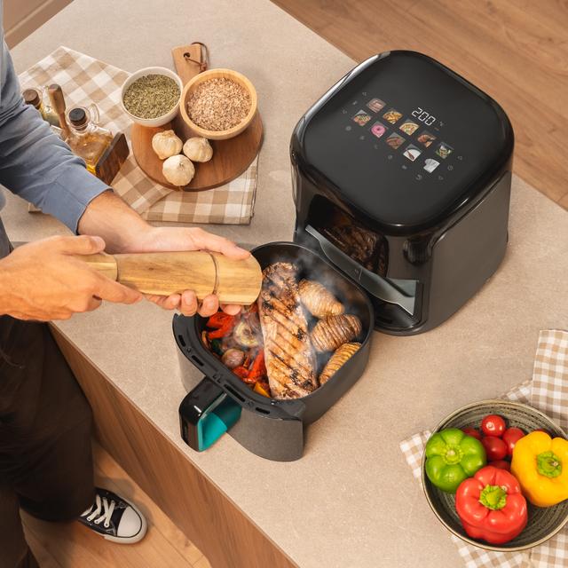 Cecofry&Grill Smokin'Prime 6500 Freidora de aire con doble resistencia para dorado perfecto y sabor de parrilla en carnes, capacidad de 6,5 litros y potencia de 2200 W para platos saludables.