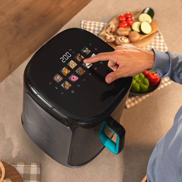 Cecofry&Grill Smokin'Prime 6500 Freidora de aire con doble resistencia para dorado perfecto y sabor de parrilla en carnes, capacidad de 6,5 litros y potencia de 2200 W para platos saludables.
