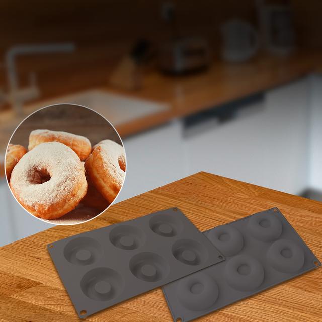 Cecofry SweetBake XL Pack Accessories Moldes de silicona de alta calidad y libres de BPA para donas y magdalenas, pinceles de silicona, y es compatible con freidoras de aire de 9L, ofreciendo una superficie antiadherente para una limpieza fácil.