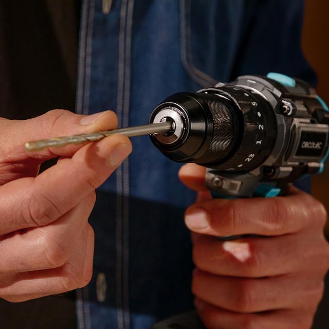 PowerForce 3000 Impact Brushless Taladro percutor y atornillador. Incluye dos baterías 21V 2Ah. Motor sin escobillas, Brushless. Apto para cualquier material, incluso hormigón. Función percutora de hasta 32.000ipm. Velocidad regulable hasta 1.500rpm. Par de apriete de 45Nm regulable en 25+1 niveles. Luz LED. Incluye maletín y accesorios.