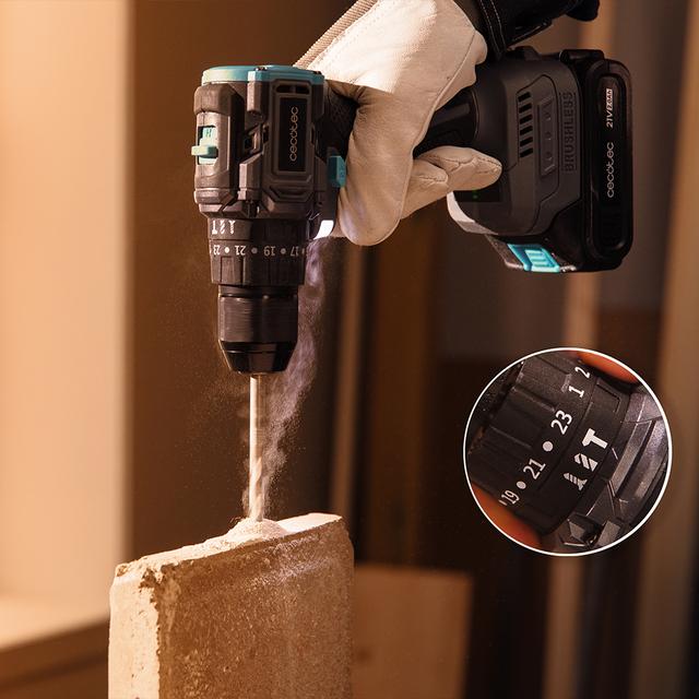 PowerForce 3000 Impact Brushless Taladro percutor y atornillador. Incluye dos baterías 21V 2Ah. Motor sin escobillas, Brushless. Apto para cualquier material, incluso hormigón. Función percutora de hasta 32.000ipm. Velocidad regulable hasta 1.500rpm. Par de apriete de 45Nm regulable en 25+1 niveles. Luz LED. Incluye maletín y accesorios.
