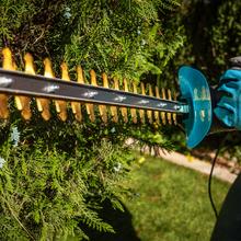 TitaniumSword 450 Akku-Heckenschere mit Titanium-Klingen