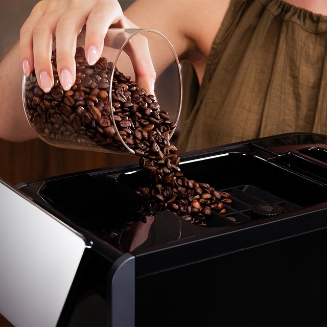 Cremmaet Lungo Steam Machine à café super-automatique avec buse vapeur et unité de traitement de 20 g.