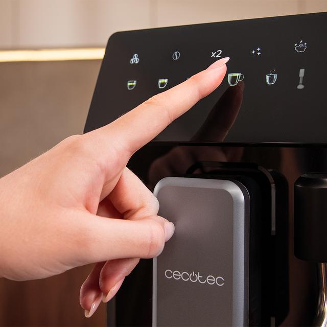 Cremmaet Lungo Steam Machine à café super-automatique avec buse vapeur et unité de traitement de 20 g.