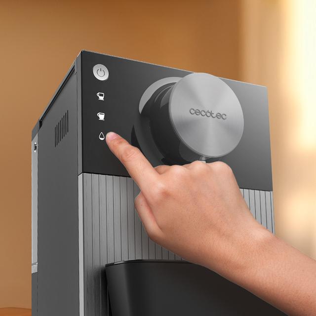 Cremmaet Cube Cafetera superautomática Combina diseño compacto con un rendimiento profesional, ideal para disfrutar de café de alta calidad. Con un solo toque, prepara café como un barista profesional.