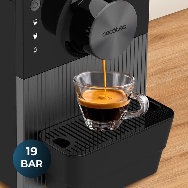 Cremmaet Cube Cafetera superautomática Combina diseño compacto con un rendimiento profesional, ideal para disfrutar de café de alta calidad. Con un solo toque, prepara café como un barista profesional.
