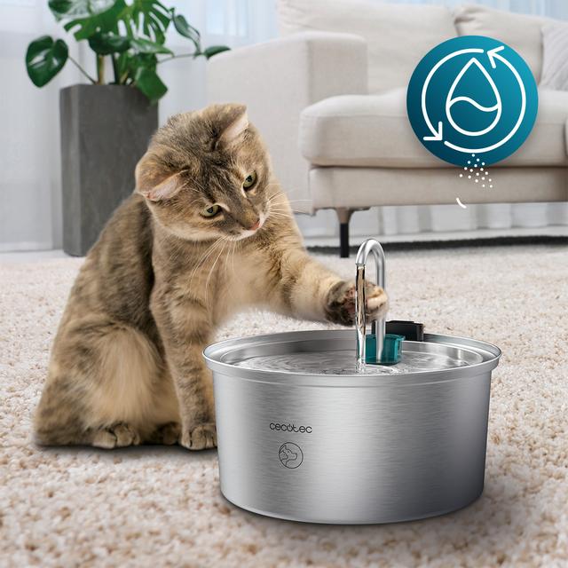 Pumba 3200 Refresh Inox Fontaine automatique pour animaux de compagnie d'une capacité de 3,2 litres, en acier inoxydable, avec design en cascade.