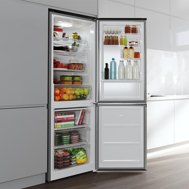 Bolero CoolMarket Combi 296 DF Inox Frigorífico combi en inox con función DeFrost de 185x60cm, Volumen de conservación de 296 Litros, Iluminación interior y Cajón para frutas y verduras.