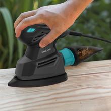 PerfectSurface 125 Delta EasyGo Ponceuse d'une puissance de 130 W. 13.500 tr/min. Design Delta. Accessoire FingerDetail et sac de transport. 12 rechanges inclus. Connexion à l'aspirateur et sac de collecte de poussière. Câble de 2 mètres.