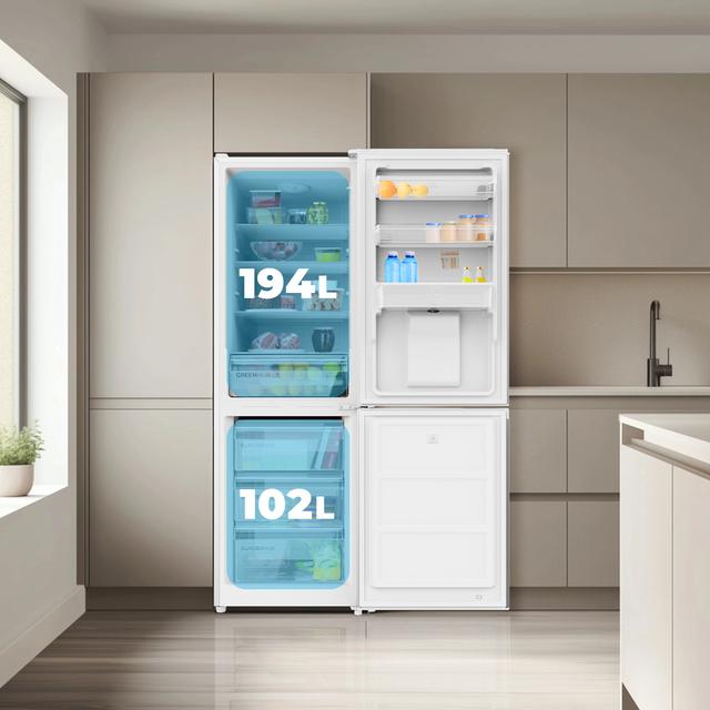 Bolero CoolMarket Combi 296 DF WD Inox Frigorífico combi en inox con función DeFrost de 185x60cm, Volumen de conservación de 296 Litros, dispensador de agua integrado, Iluminación interior y Cajón para frutas y verduras.