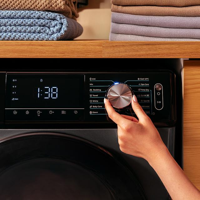 Bolero Dresscode Dry 10350 Steel Secadora bomba de calor steel con capacidad de 10kg, clase A++,  14 programas con secado automático y funciones Spa Care, Planchado fácil, Pro Care, 4 niveles de intensidad de secado, tambor inox, Delay Start, Stop&Go, KidLock, accesorio para zapatos y Diamond Care