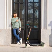 Bongo Serie M30 Connected Coloring Tech Patinete eléctrico con potencia máxima de  700 W y S-Driving System. Con autonomía de hasta 30 km. Certificado por la DGT.