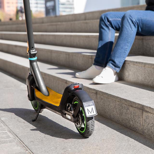 Bongo Serie M30 Connected Coloring Tech Patinete eléctrico con potencia máxima de  700 W y S-Driving System. Con autonomía de hasta 30 km. Certificado por la DGT.