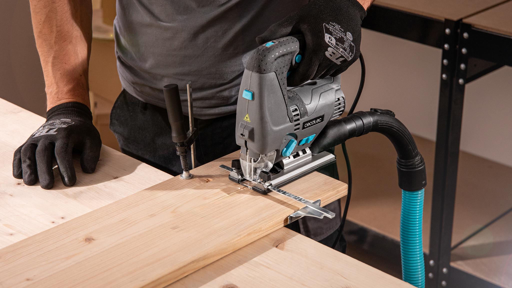 Incluye tubo de recogida de polvo