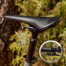XC ErosPro Large – Bicicleta eléctrica de montaña con ruedas de 29”, batería LG integrada de 500 Wh, autonomía de hasta 100 km, suspensión delantera y frenos hidráulicos Shimano MT200. Diseñada para uso MTB, ofrece estabilidad, control y eficiencia en recorridos por caminos y terrenos irregulares.