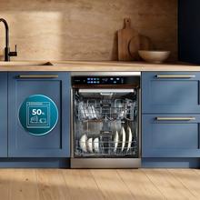 Bolero Aguazero 6900 Inox Lave-vaisselle inox avec capacité pour 15 couverts, classe énergétique A, finition similicuir, écran FullColor XXL, moteur Inverter Plus, 8 programmes, fonction UV Hygiene, ouverture automatique et séchage Turbo Dry+, Dual Zone Wash, panier réglable, demi-charge, Machine Care, Delay Start, tiroir à couverts et ChildLock.
