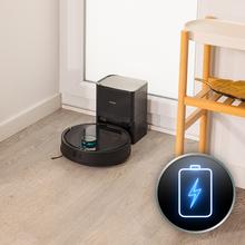 Conga 7690 Immortal Max Home Robot aspirador con tecnología de navegación láser. Base de autovaciado con 2,5 L de capacidad. Limpieza 4 en 1: barre, aspira, friega y pasa la mopa. Potencia de succión de 5000 Pa. Hasta 220 minutos de autonomía. Cepillo central de silicona, óptimo para pelo de mascotas. Mopa de fregado y 1 cepillo lateral. Control APP y asistentes virtuales. Conexión Bluetooth y WiFi para redes 2,4 GHz y 5 GHz.