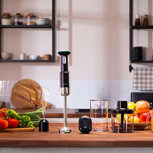 BlendGo Hand Batidora de mano con batería, indicadores luminosos, protección avanzada y accesorios para una experiencia de cocina superior.