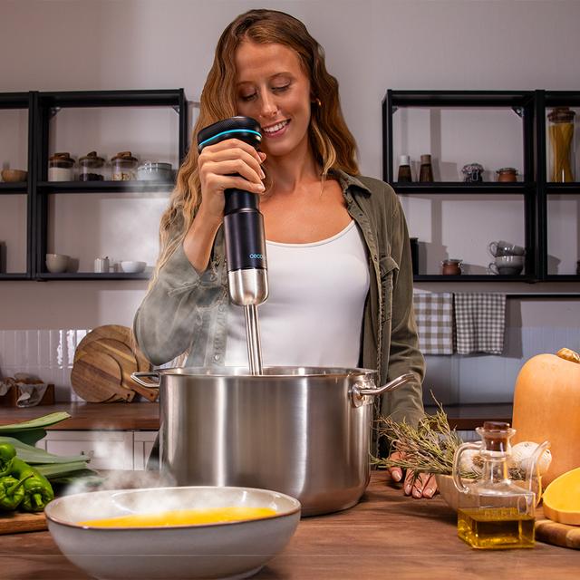 BlendGo Hand Batidora de mano con batería, indicadores luminosos, protección avanzada y accesorios para una experiencia de cocina superior.