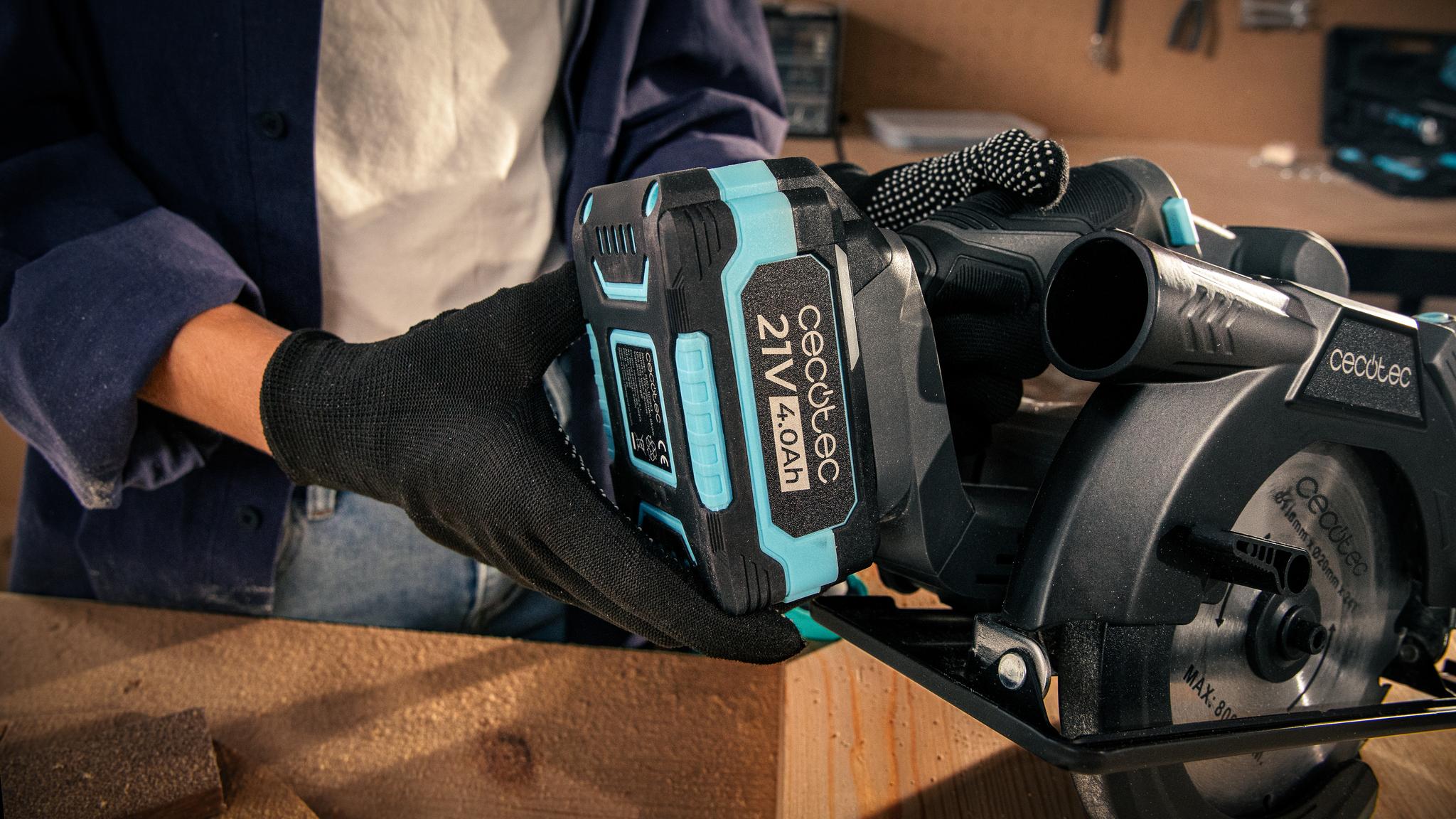 Batería NEX21 V y 4 Ah, compatible con herramientas Cecotec.