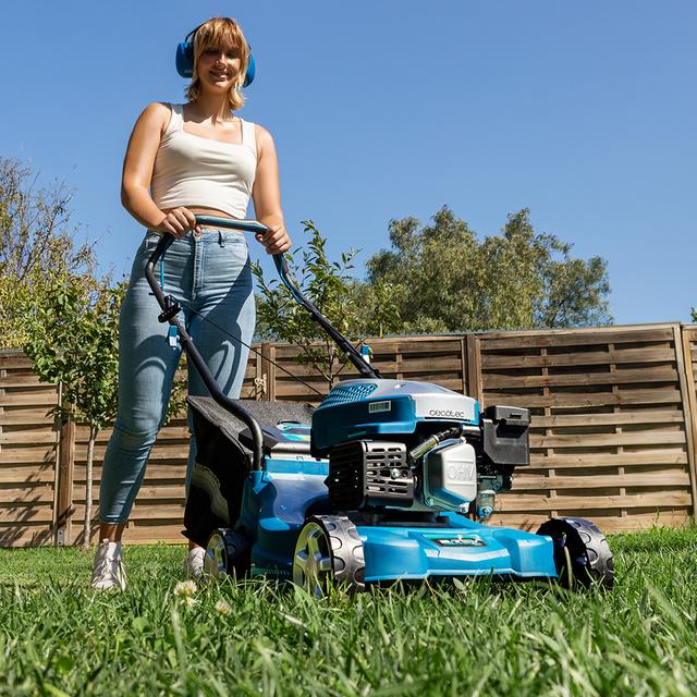 Terrenator 2700.39 Power Benzin-Rasenmäher 127cc. Breite 39cm. Einstellbare Schnitthöhe. 2in1.