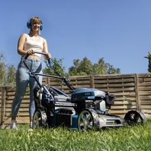 Terrenator 4000.51 Total Z Auto Cortacésped de gasolina de 167cc. Cuerpo de acero 51cm. Cambio de altura sistema Z-Tech y populsión automática. 4in1 con mulching.